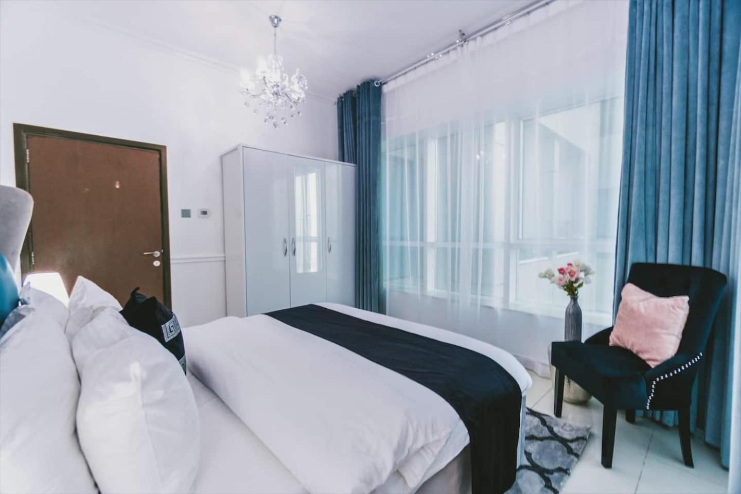 Pristine Apartment Sunrise View At 51St 두바이 외부 사진